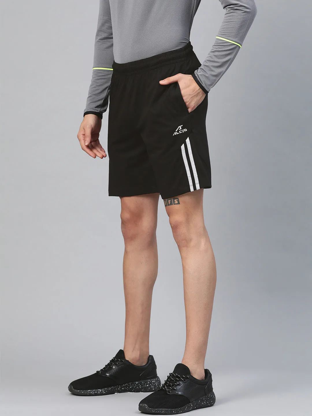 Alcis Men Black Solid Regular Fit Sports Shorts